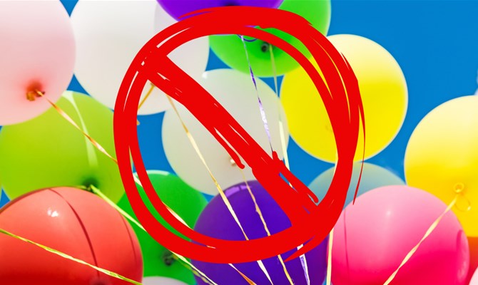 "Palloncini killer": partono i divieti del lancio dei palloncini a difesa degli animali marini (e non solo)